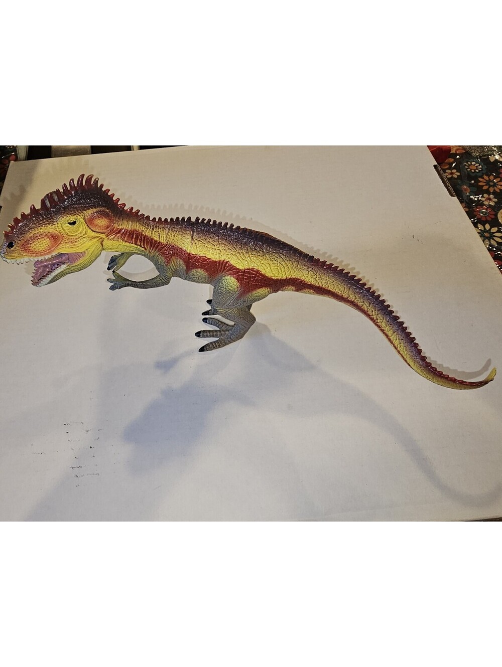 Shantou Giganotosaurus Tyrannosaurus Dinosaur Figure Red Yellow